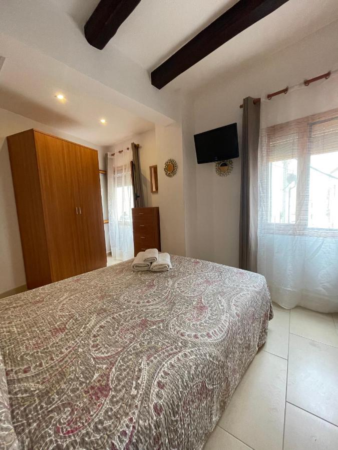 P&R Hostals Codolar Tossa de Mar Exterior photo